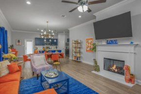 Groovy, New & Modern! Tv in each room